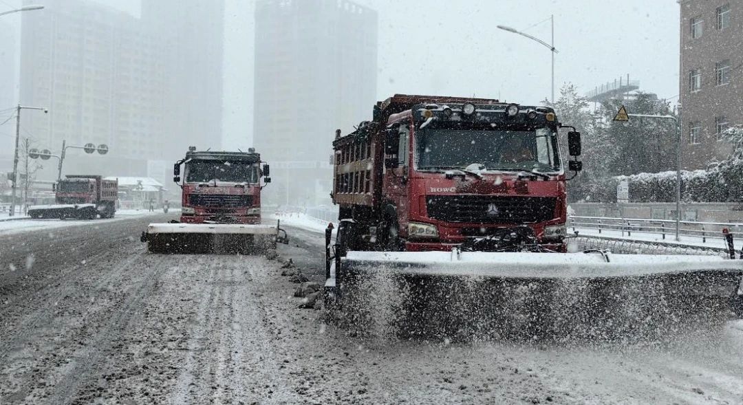 迎戰(zhàn)暴雪！德恒裝備助力東北除雪首戰(zhàn)告捷！